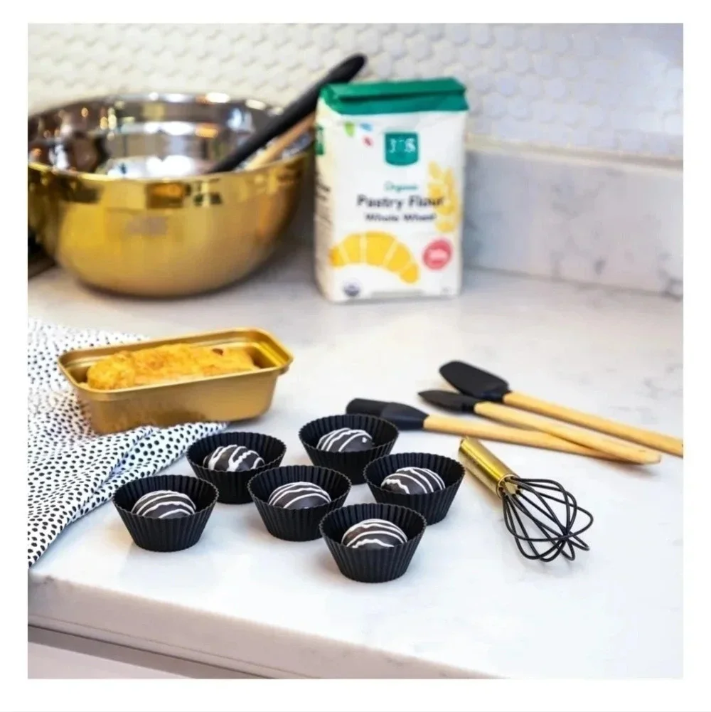 Thyme & Table 11 pc Mini Baking Set Dishwasher Safe Silicone Cupcake Liners NWT